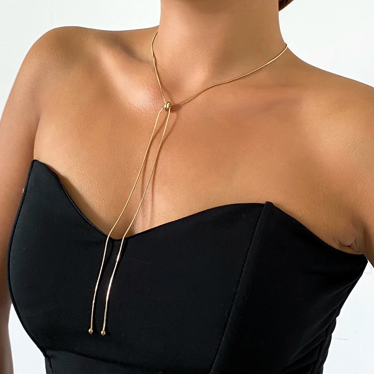 GRAMMY CHOKER NECKLACE
