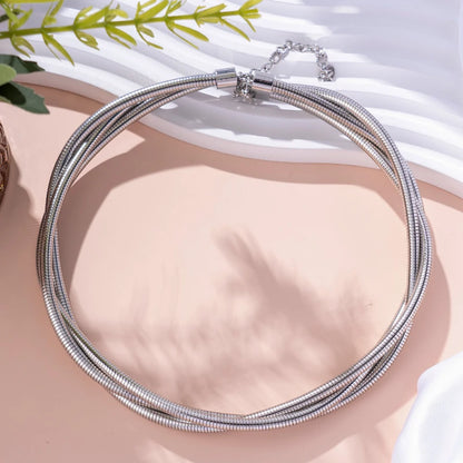 TRIPLE LAYERED NECKLAC