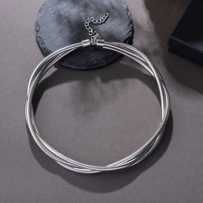 TRIPLE LAYERED NECKLAC